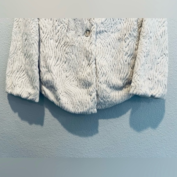 Patagonia Off White Ivory Faux Fur Jacket 2 Button  Cropped Textured Very Soft S - Picture 5 of 7